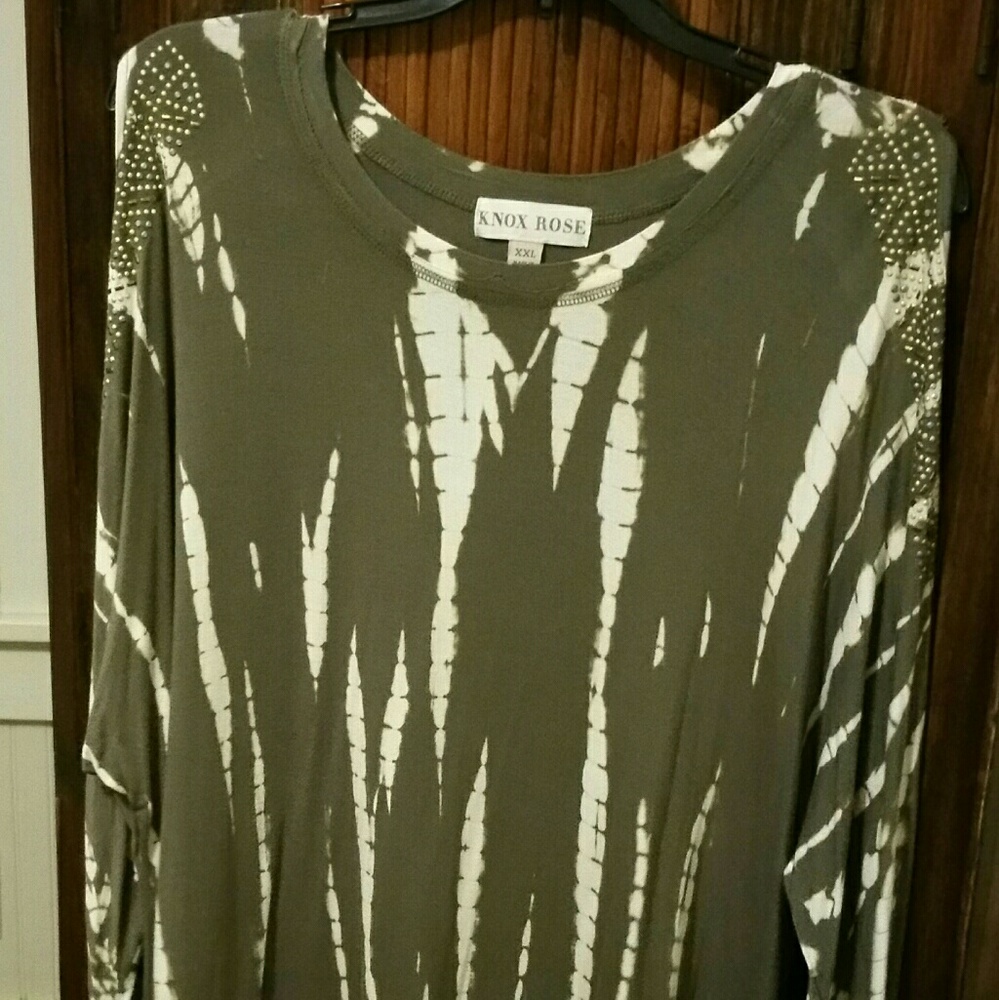 XXL Knox Rose Cold Shoulder Shirt